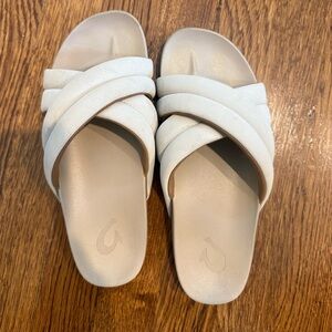 OluKai Hila Sandals Minimalist Slip-On Comfort